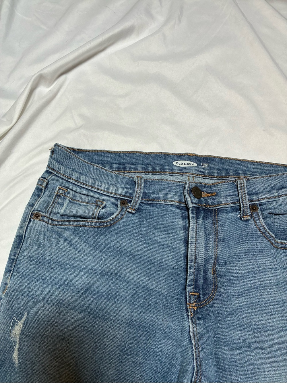 Old Navy Women’s High Rise Distressed Blue Jeans Size 6 - Picture 7 of 10